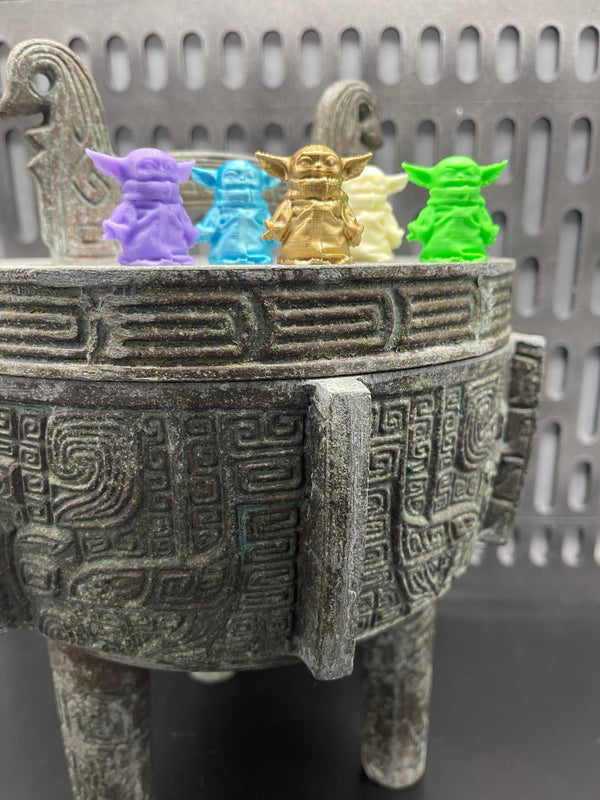 Mini Grogu Statues - 5 colors +surprise Collector Sticker