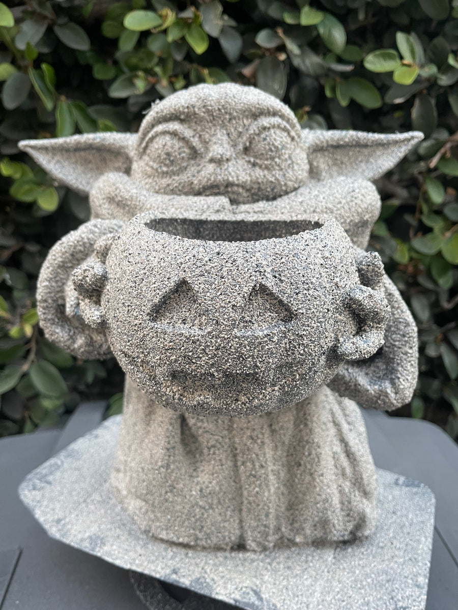 Grogu Halloween Statue - Large