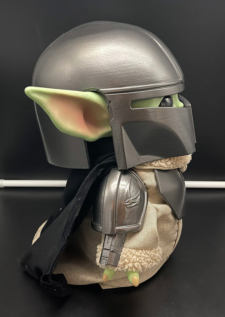 Grogu's New Mandalorian Armor: What The Rondel The Armorer Gives Him Is